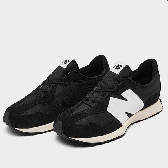 New Balance Shoes - 🔥NIB New Balance 327 Tennis Shoes